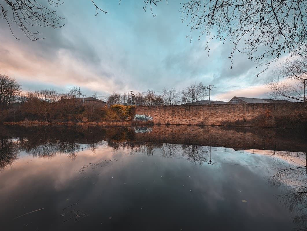 Chippingham Basin (Sheffield Canal) - Historic Site in darnall