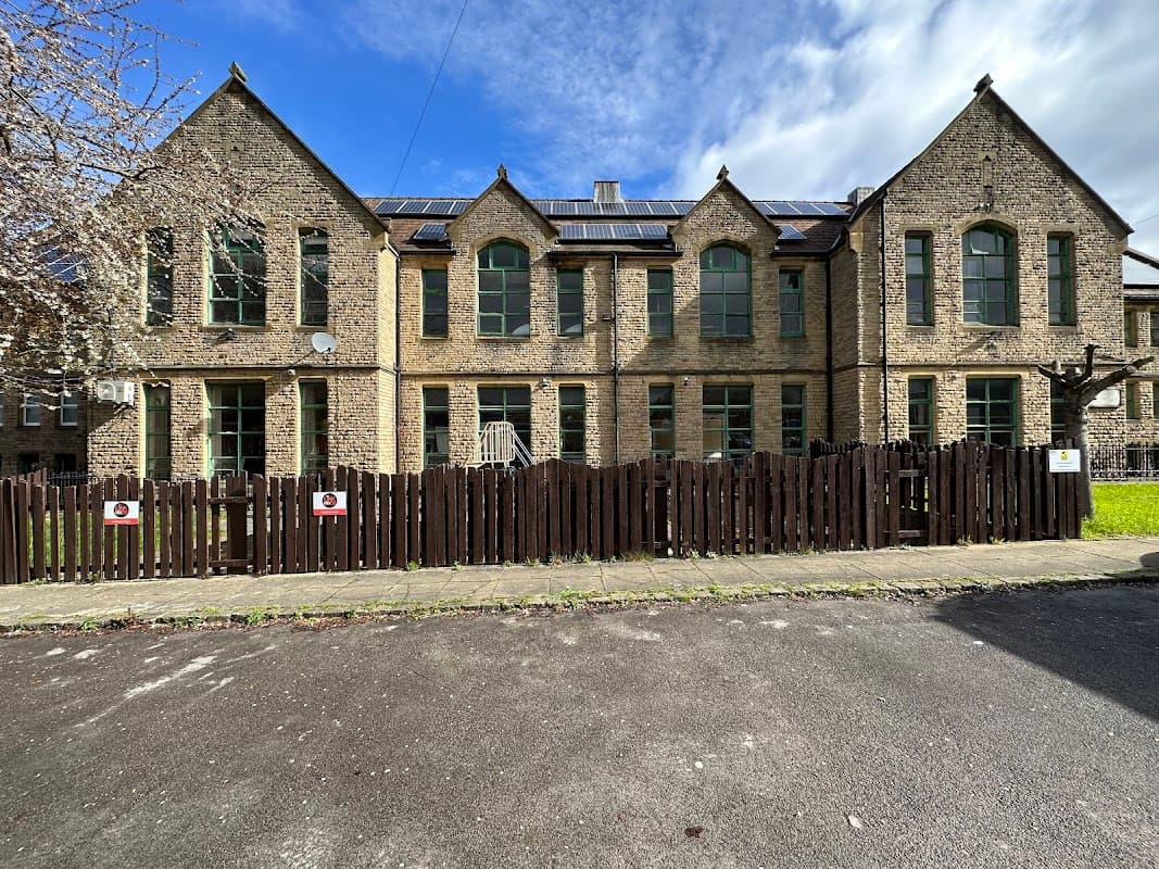 Pakistan Muslim Centre - Community Centres in darnall