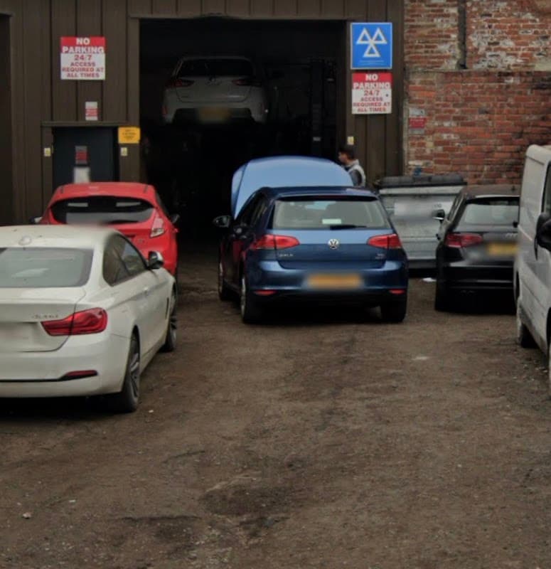APS Autocare Ltd Dewsbury - Garages in dewsbury