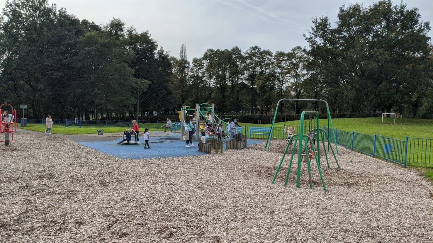 Crow Nest Park Playground - Playgrounds in dewsbury