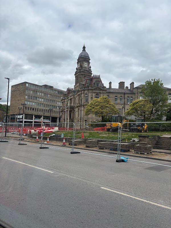 Dewsbury Market Place railway station - site of - Historic Site in dewsbury