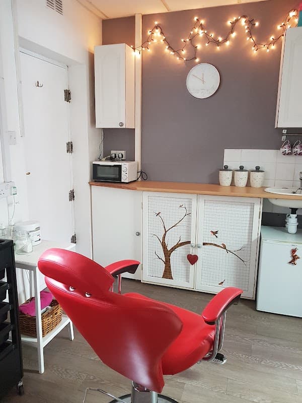 Flicks - Hair Salons in dewsbury