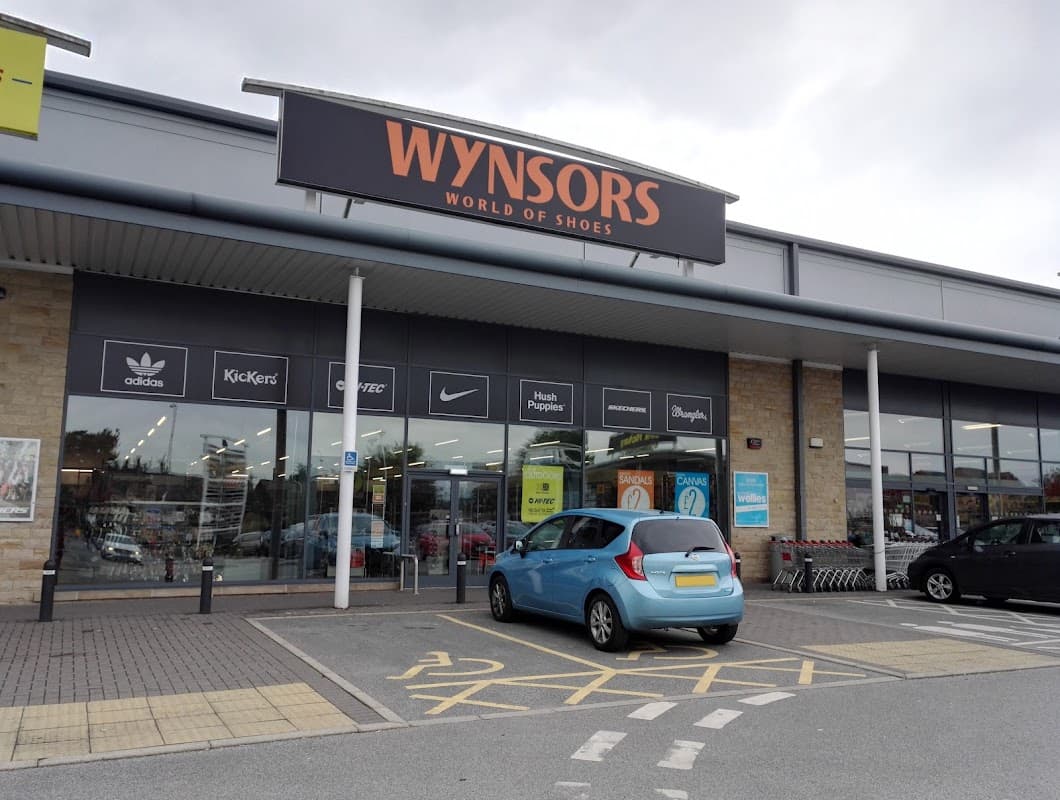 Wynsors - Shoe Shops in dewsbury
