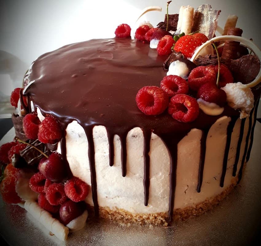 Gyulces Sweet And Cakes - Bakers in doncaster