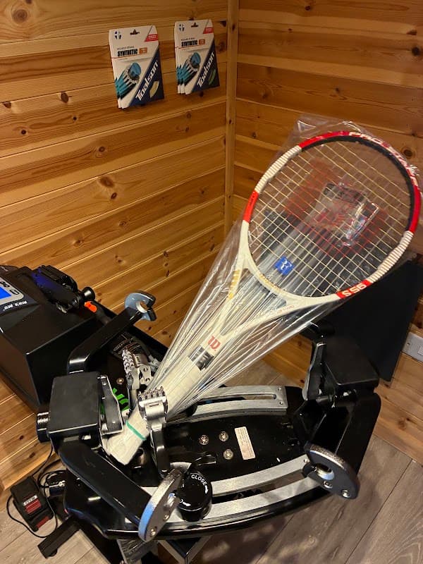 Stringing HUB Doncaster 🎾TENNIS🏸BADMINTON and SQUASH/RACKETBALL Racket Stringing and Servicing - Sports Shops in doncaster
