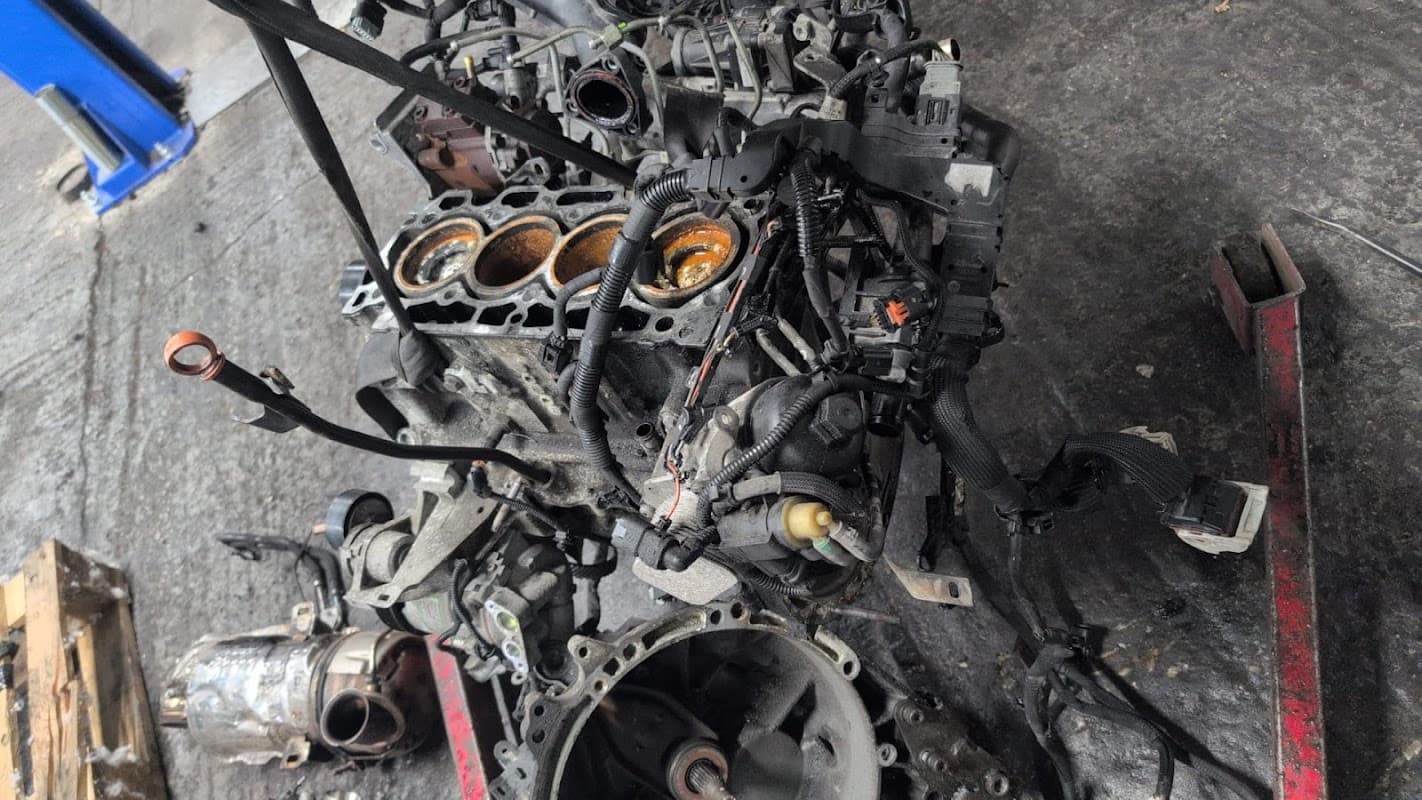 CDM Autos - Garages in eastwood