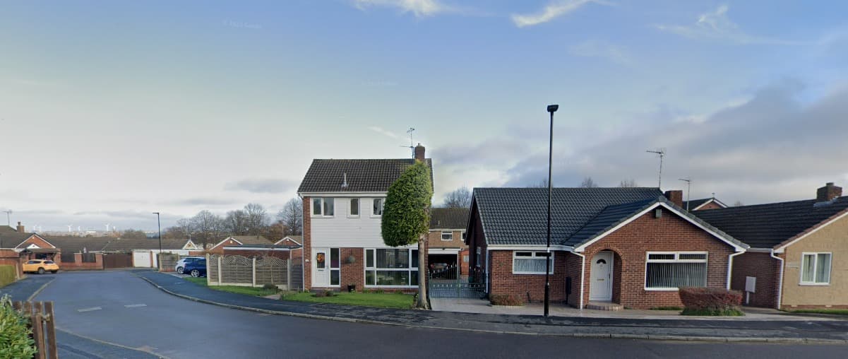 Half Tree - Attraction in eckington