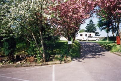 Elland Hall Farm Caravan Park - Campsite in elland