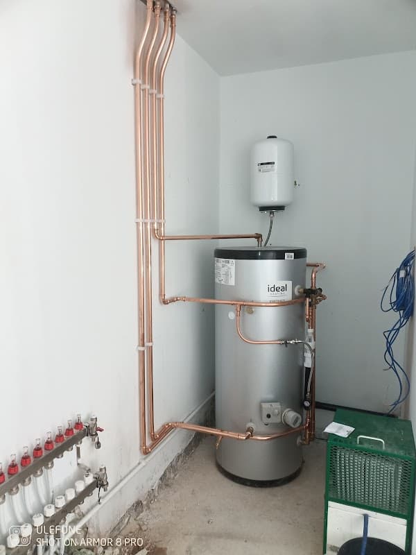 P&w plumbing and tiling - Plumbers in exley