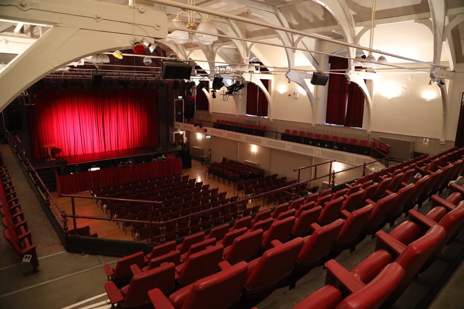 Yeadon Town Hall - Family Attraction in yeadon