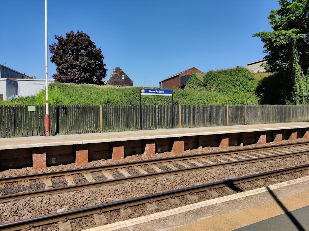 Bus Stop at New Pudsey Station - Bus Stops in farsley