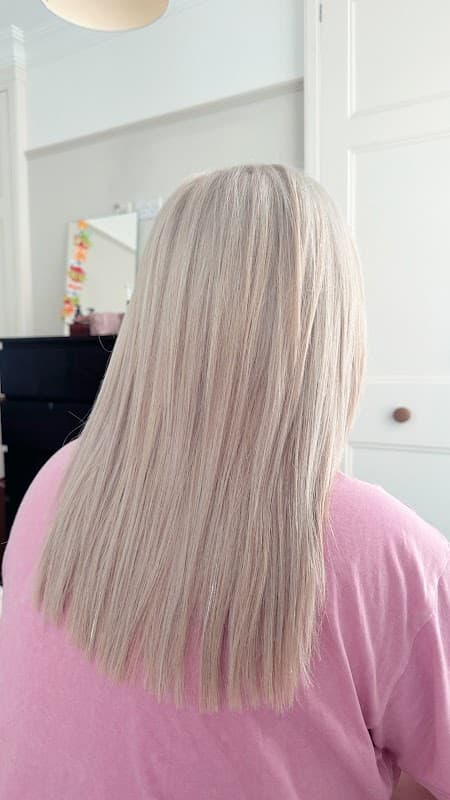 Smitin Hair - Hair Salons in farsley