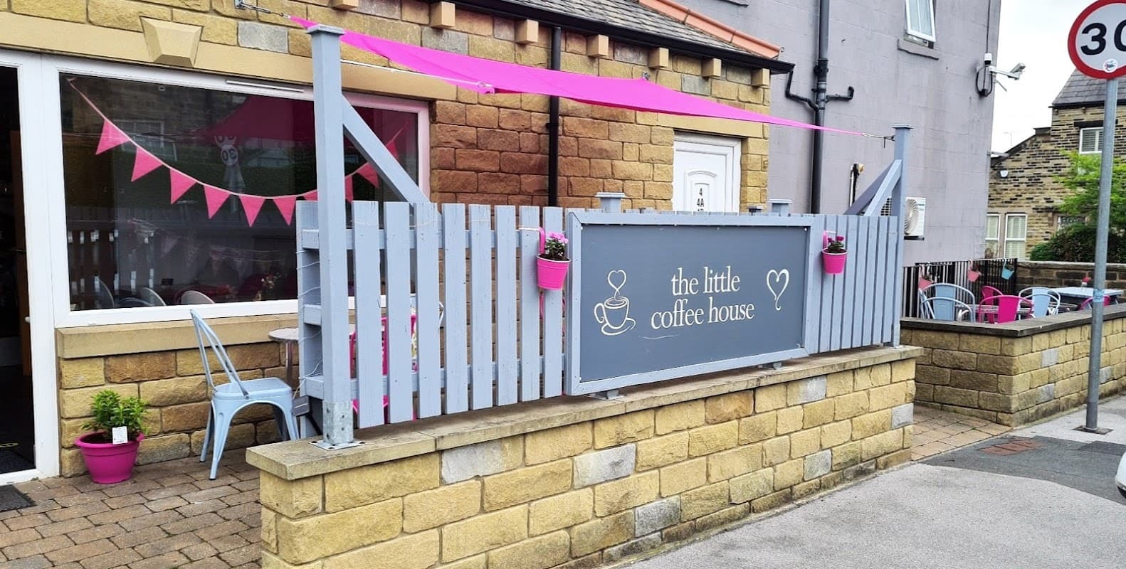 Cafe The Little Coffee House Calverley in farsley