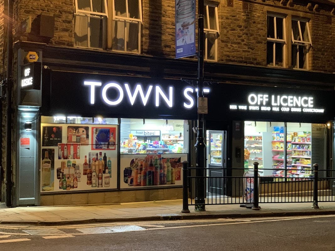 Town St Off Licence - Off Licences in farsley