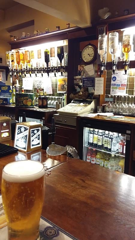 Food & drink at The White House in featherstone