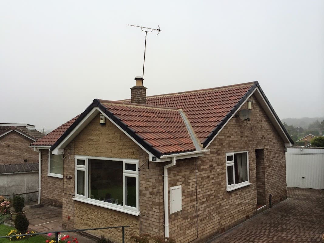 P Barrett roofing - Roofers in garforth