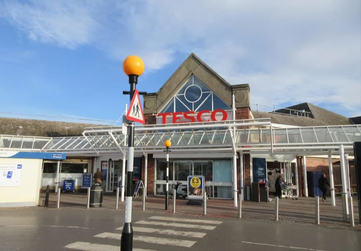 F&F Clothing - Clothes Shops in goole