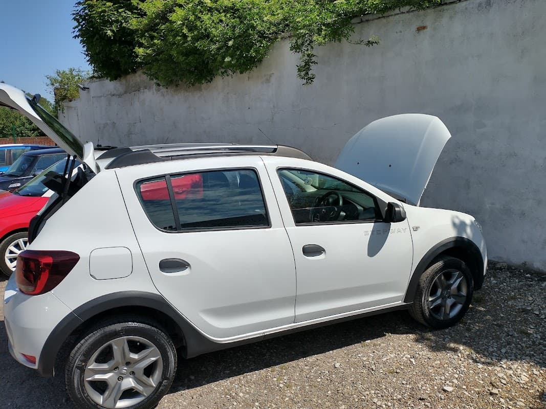 Top Hand Car Wash - Car Washes in goole