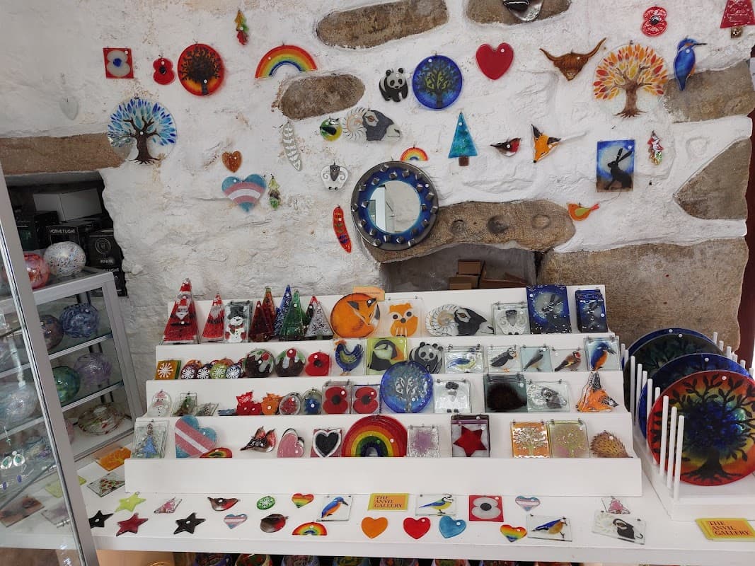 The Anvil Gallery - Gift Shops in grassington