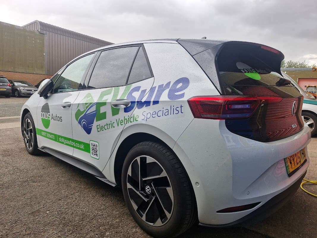 Dollys Autos, garage and van hire in Driffield - Garages in great driffield