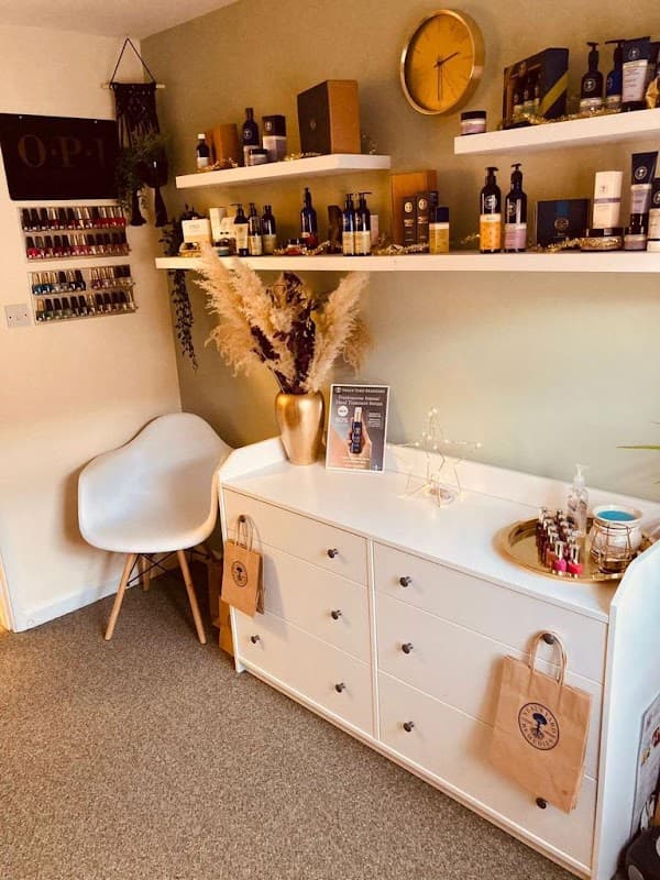 Essential Beauty - Beauty Salons in great driffield