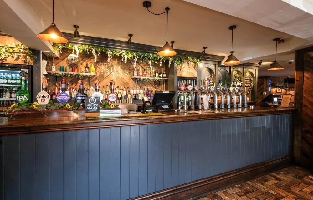 Food & drink at Big Tree in greenhill