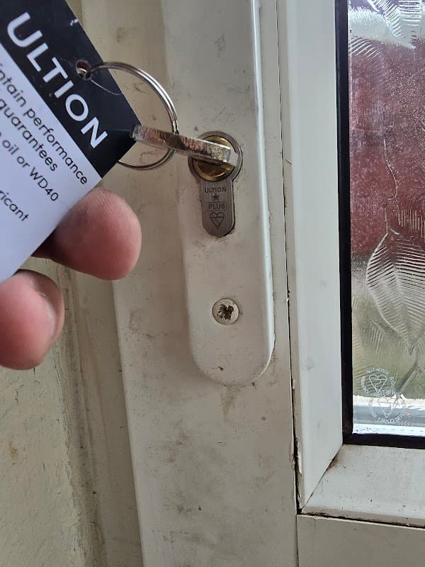 QUICKPICKINGS LTD - Locksmiths in greenhill