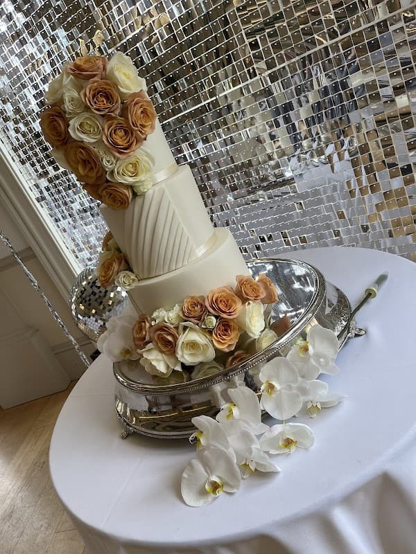 Wedding Cakes By Alana - Bakers in greenhill