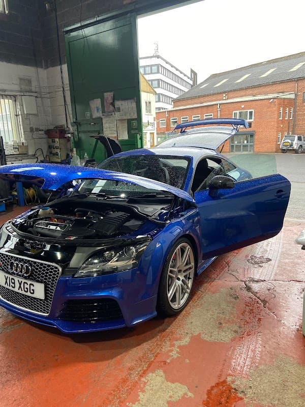 KL Vehicle Repair & Service Centre Ltd. - Garages in guiseley