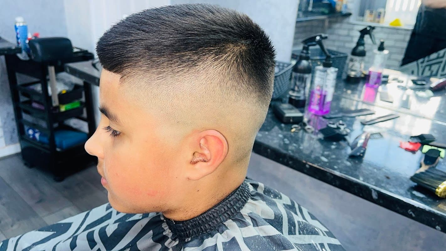 Clipperβs π - Barbers in halifax