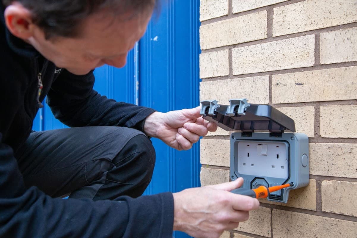 Saints Electrical - Electricians in harrogate