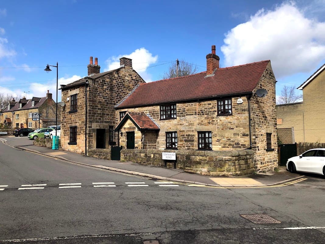 Dore Service Station - Garages in hathersage