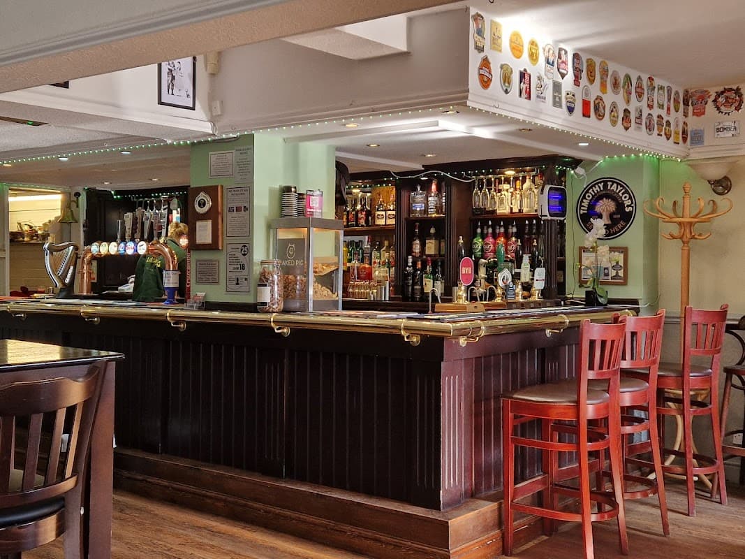 Red Lion - Car Parks in haxby