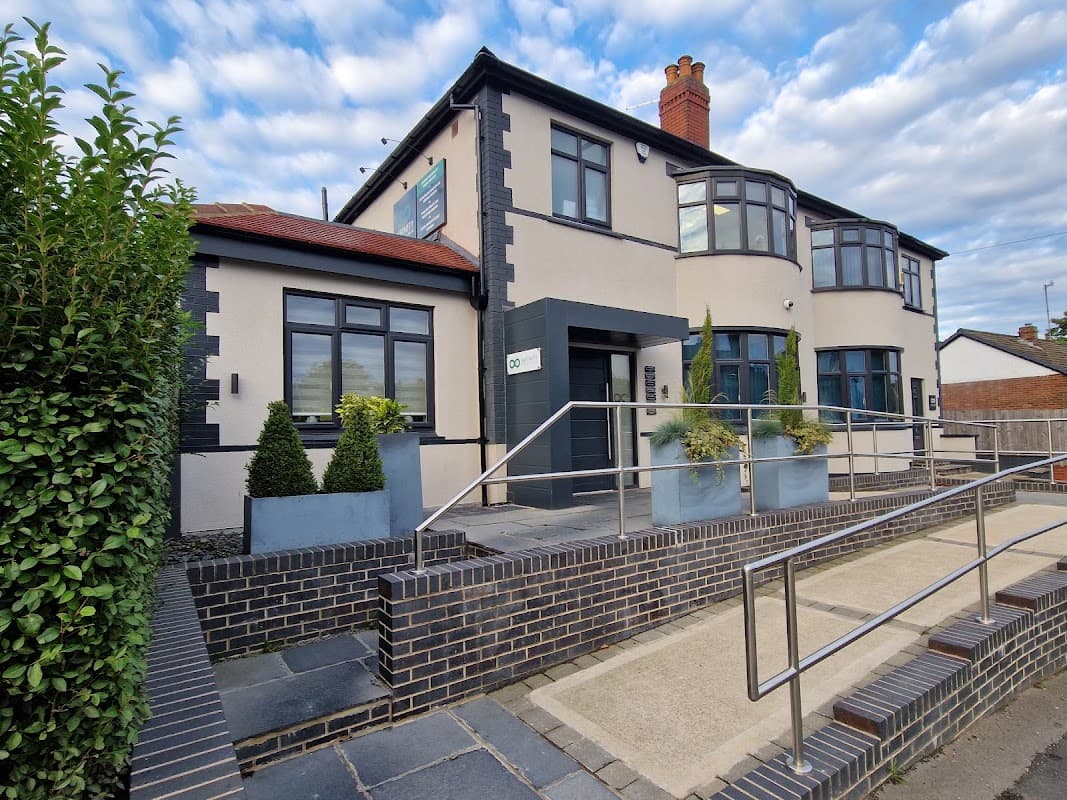 Infinity Dental Clinic - Dentists in headingley