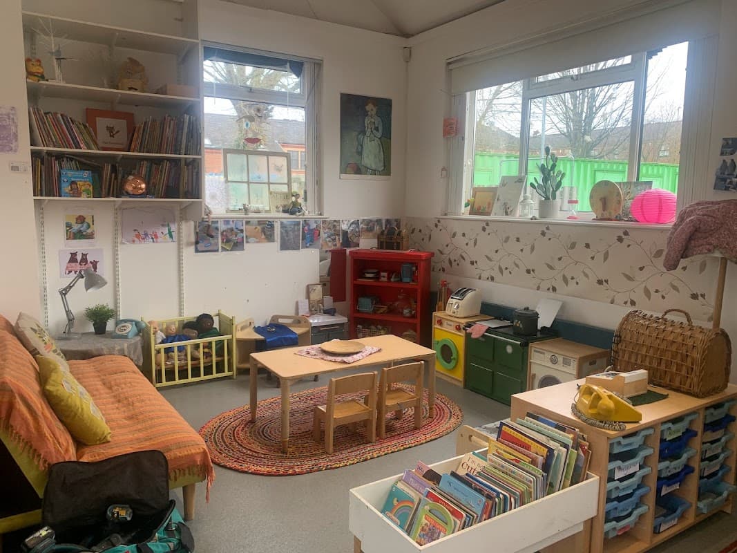 Meanwood Valley Preschool / Fox Family Hub - Nurseries in headingley