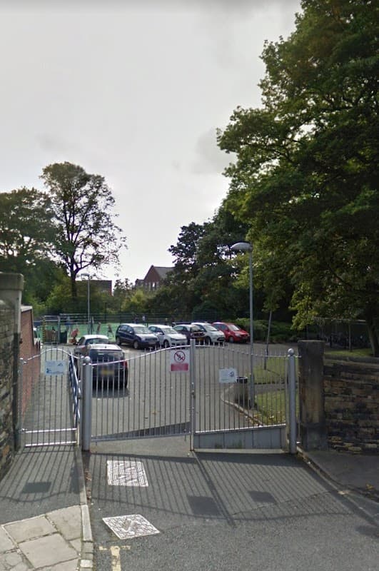 Spring Bank Primary School - Primary Schools in headingley