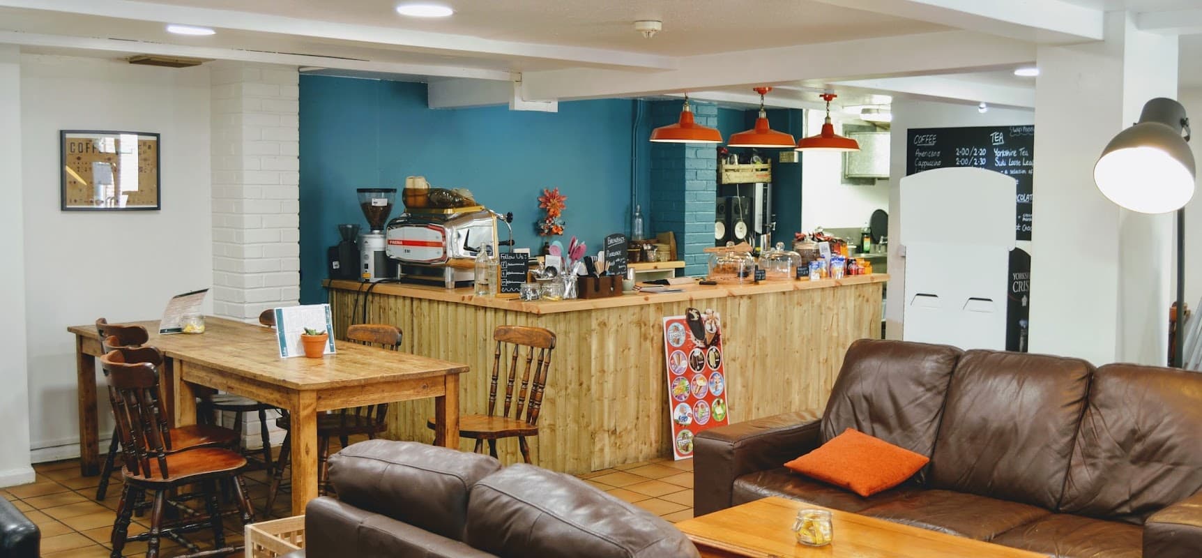 Cafe The Barn Coffee Shop in headingley