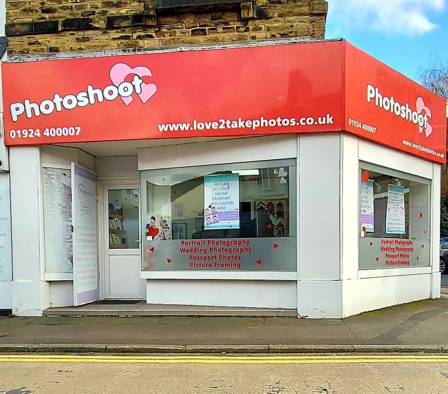 Photoshoot - Love2TakePhotos - Dry Cleaners in heckmondwike
