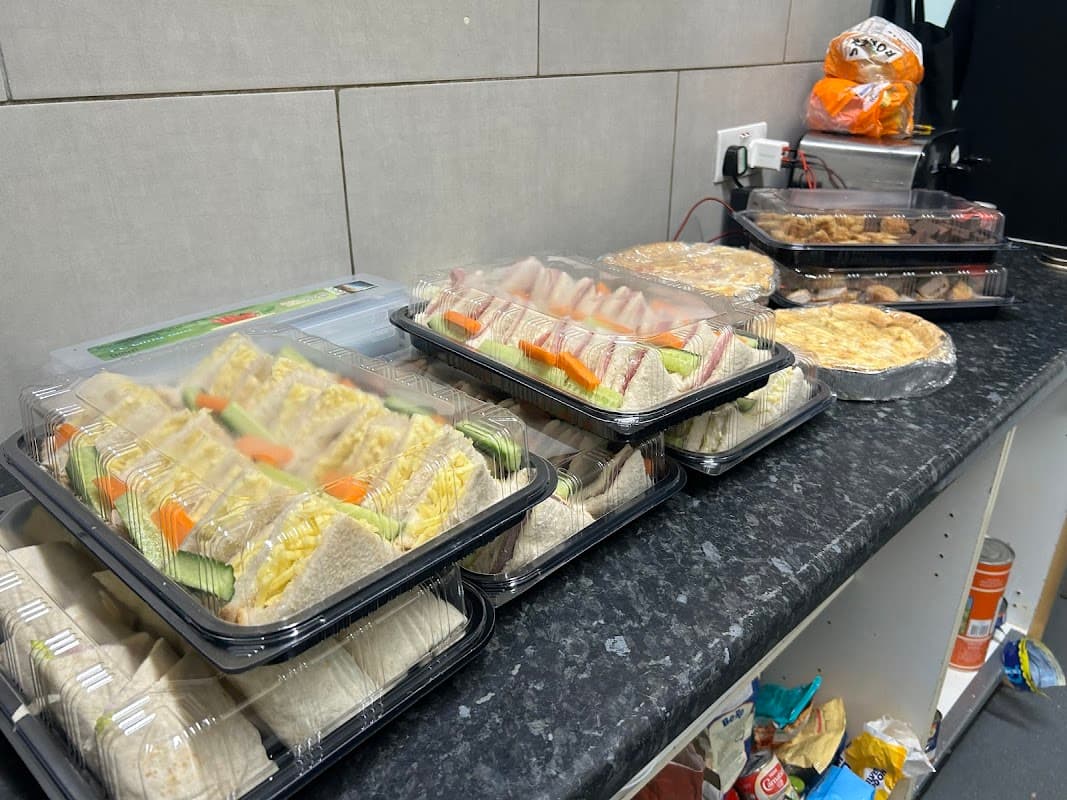 Cafe VAL'S CAFE in heckmondwike