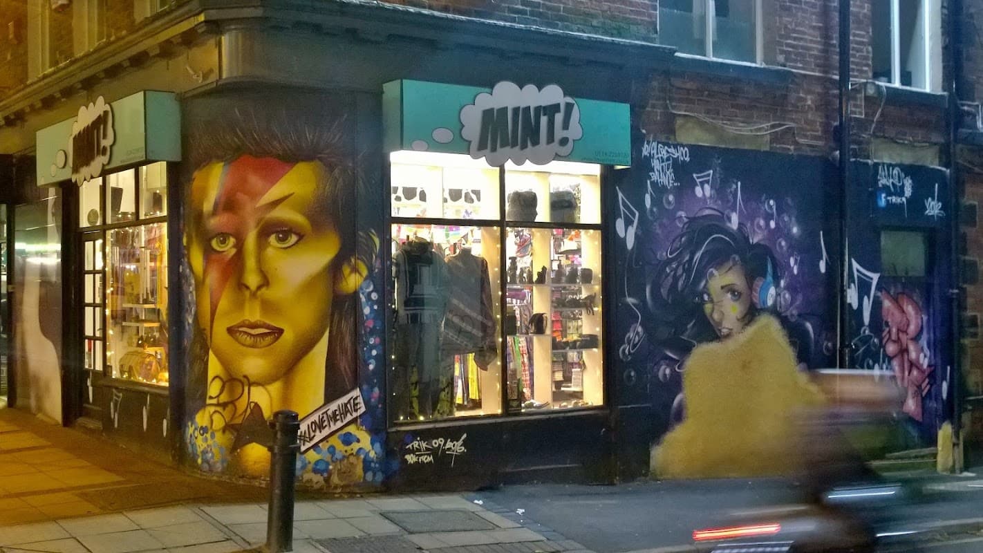 Bowie Graffiti - Historic Site in heeley