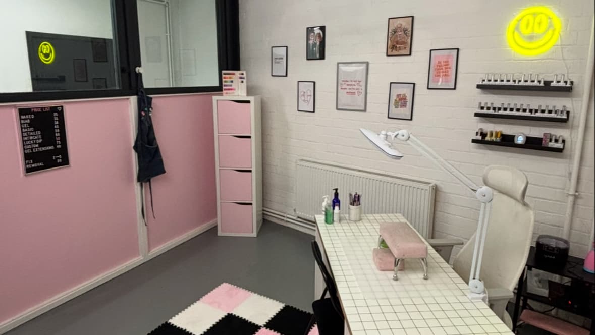 LGC Nails - Nail Salons in heeley