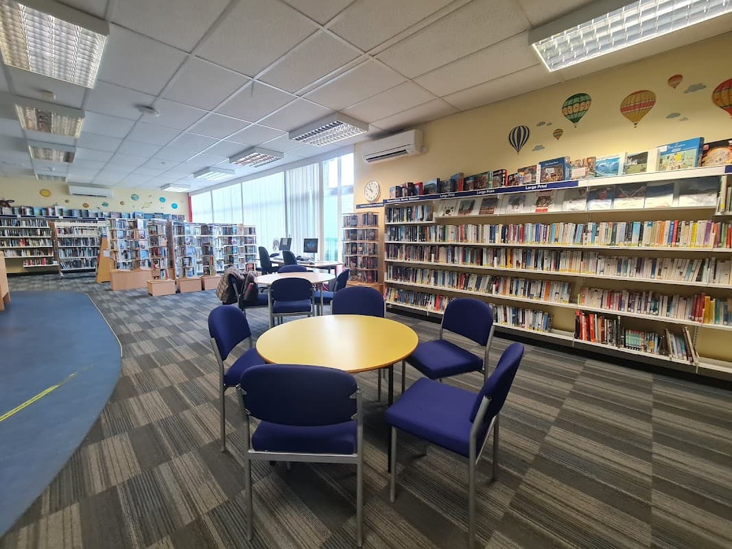 Newfield Green Library - Libraries in heeley