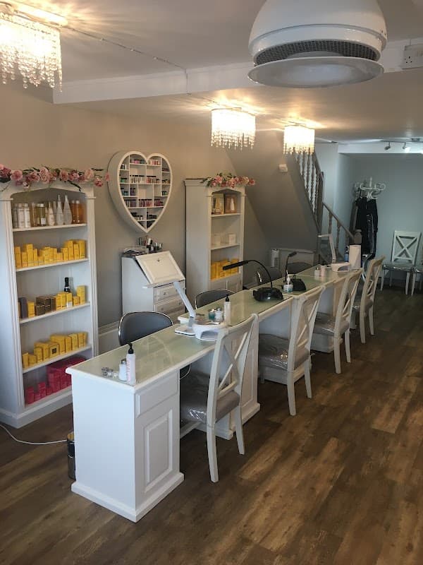 Polished Performance - Beauty Salons in hessle