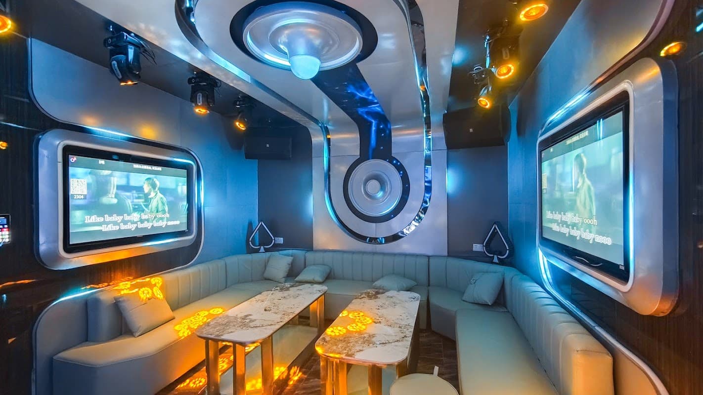 SkyBlue Karaoke - Nightclub in heworth