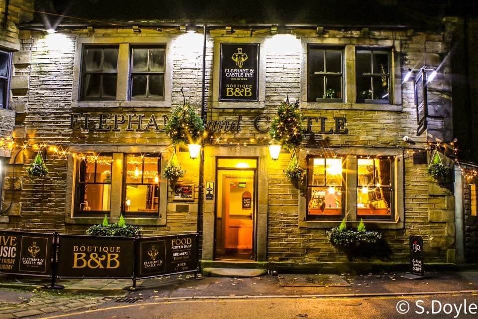 Food & drink at Elephant & Castle Inn Holmfirth in holme valley