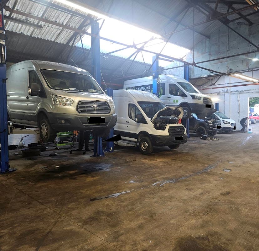 Gallagher Ford and Transit Specialists LTD - Garages in holme valley