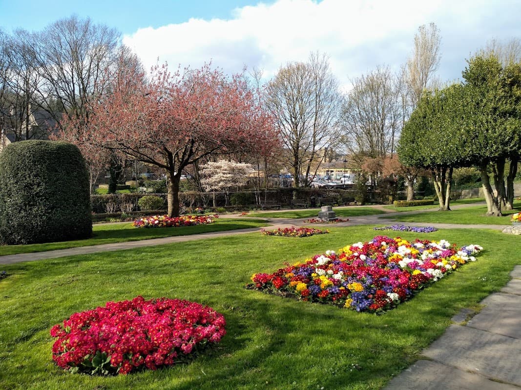 Holmside Memorial Gardens - Park in holme valley