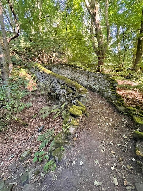 Jackson bridge - Historic Site in holme valley