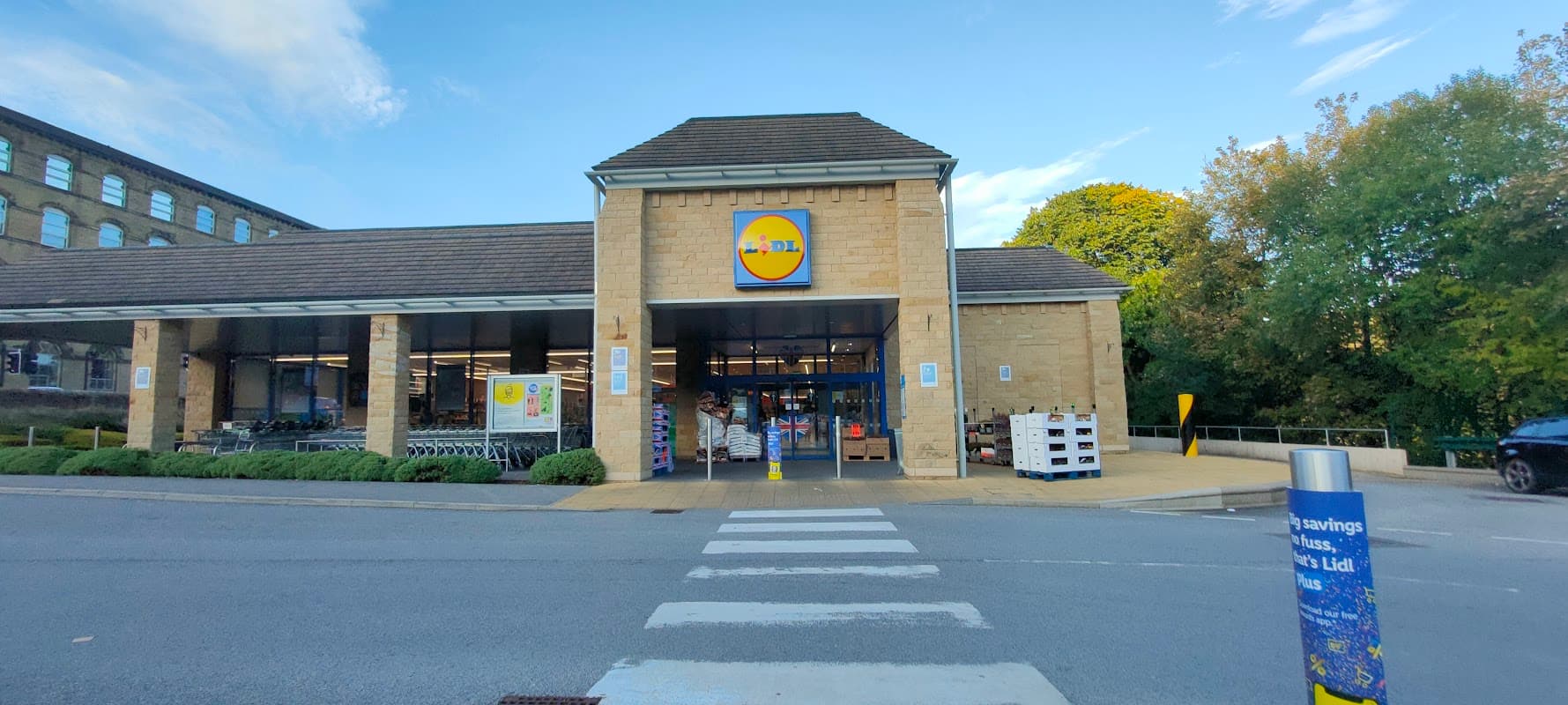 Lidl - Supermarkets in holme valley