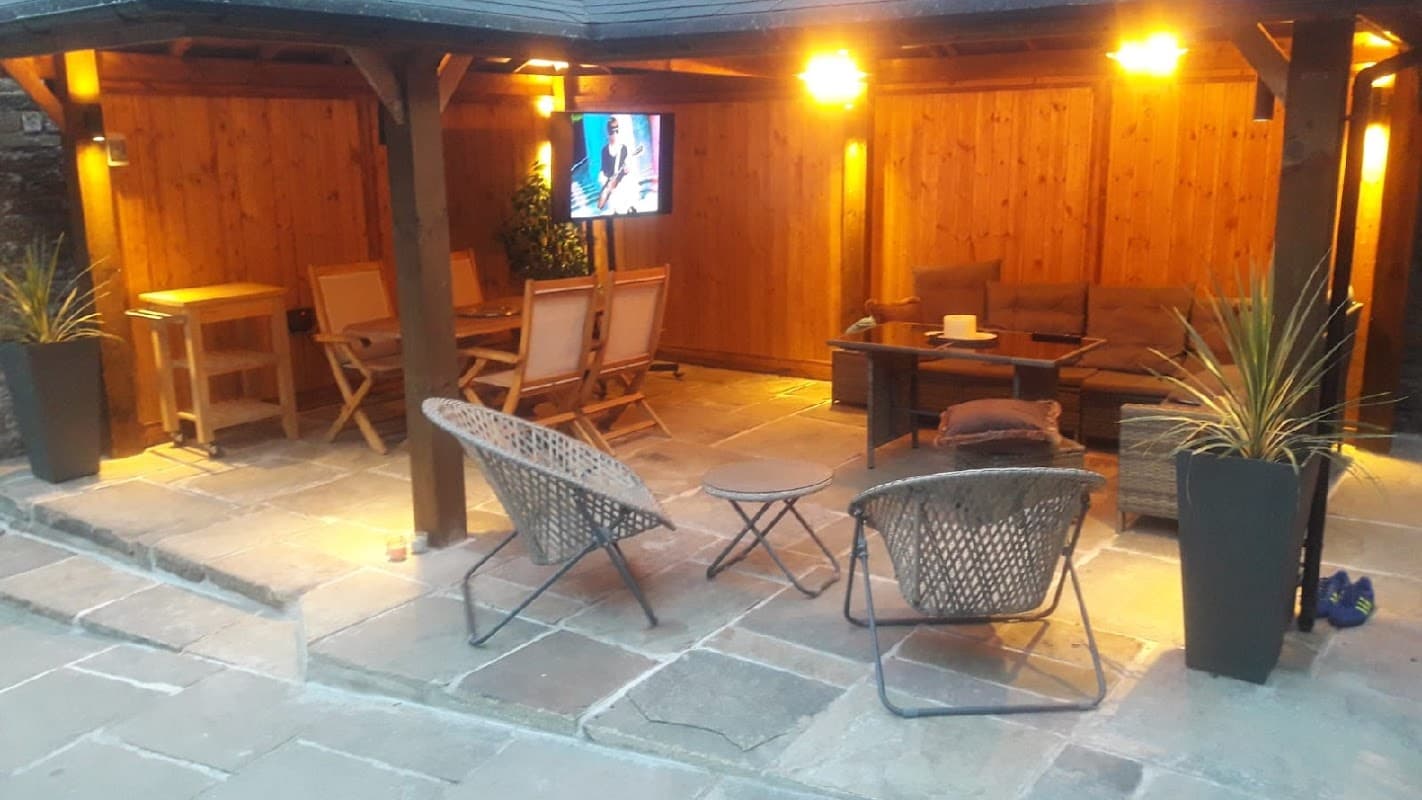 Newton Electrics - Electricians in holme valley